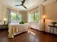 Beautiful Beachfront 4 bedroom Beachhouse with pool - Apartments