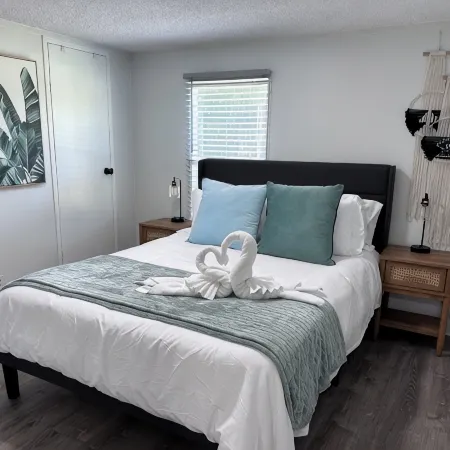 Cozy Beach Home w/ Fire Pit, Grill & Outdoor Swings— Min from Surf City Pier!
