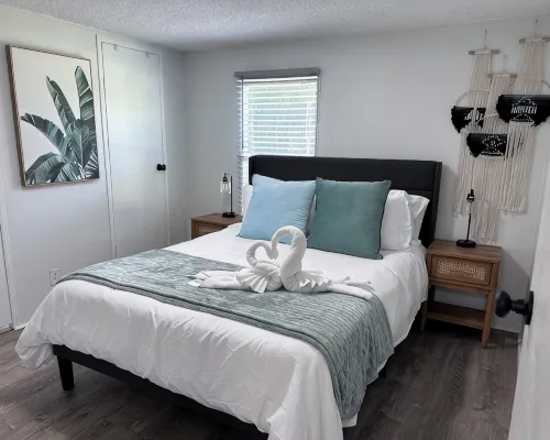 Cozy Beach Home w/ Fire Pit, Grill & Outdoor Swings— Min from Surf City Pier! Hotels in Pender County