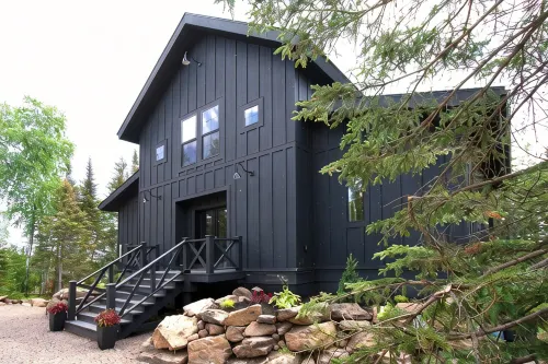 Ski, Golf, Trails, Winery, Lake View, Lutsen, Grand Marias - Sleeps 8 - 부티크