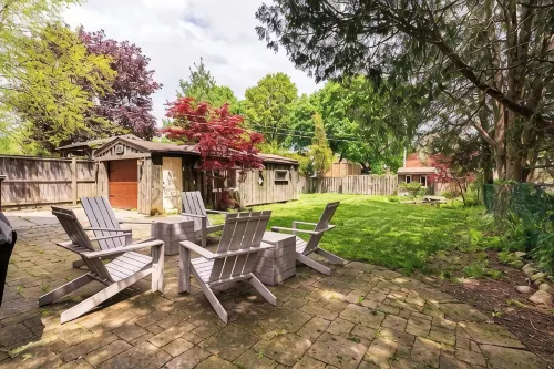Modern & Spacious 1908 Home - Homestays