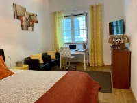 Private Terrace Retreat in Historic Lisbon - Bungalows