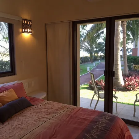 LUXURY 3br BEACH FRONT VACATION PROPERTIES
