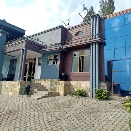 Queen Greenstars Apartment Hotels in Rubavu