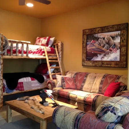 Weekly Discounts! Whitefish Mountain Ski Resort ski in ski out, Luxury Townhouse فنادق في وايتفيش