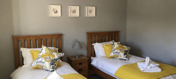 Stunning 3 bed cottage with exceptional views over fields and the Lakeland fells Hotels in Kendal