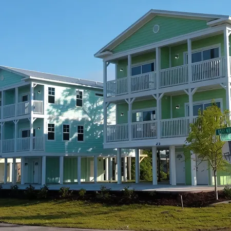 New Construction, Pet Friendly, Stay & Play Sports TravelCovered Parking