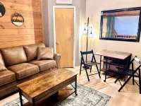 Entire Cabin in Branson, Missouri. Close to everything yet secluded for comfort. - Tiny houses
