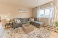 Lake Views, Cozy 2-bedroom condo newly remodeled, downtown Escanaba