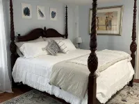 Large Charming Historic House close to Beaches Hotels in Clinton
