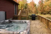 Hot Tub - Minutes from Winetrail, SIU, Giant City, Cedar Lake, Shawnee Forest! - Chalets