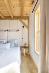 Newly built Vermont secluded cabin retreat with AC and brand new Hot Tub!!! - Alphydda