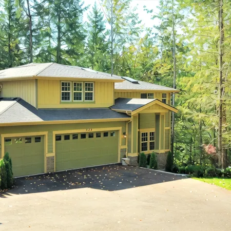 Spacious, family friendly, peaceful, near golf course, Microsoft & Marymoor Park