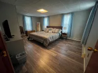 Beautifully Updated Country Home - Homestays