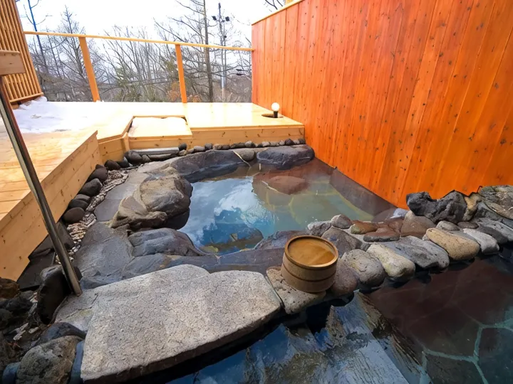 露天風呂のオーベルジュ つつじとかえで