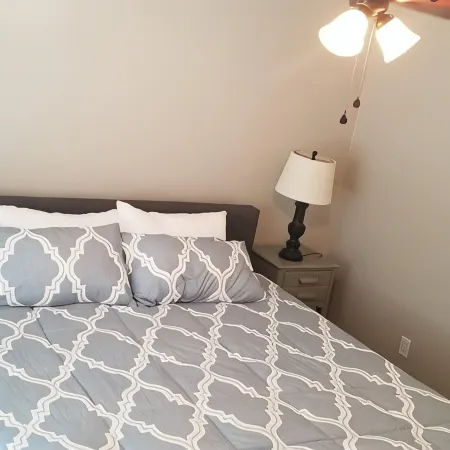 Cheerful 4 bed home with large yard and patio near parksnear