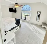 Backyard Oasis with Private Pool, SPA and Putting Green only 2 Miles from TAMU! - 4星級
