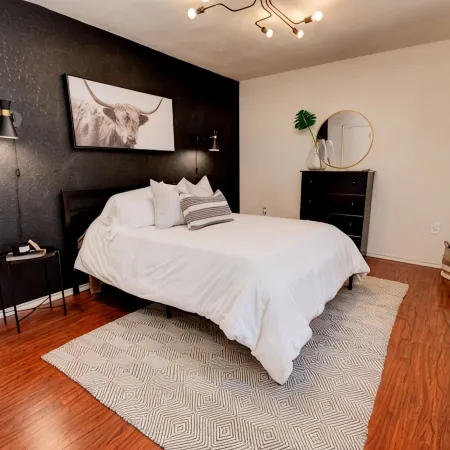 ✮The Monochromatic Modern Studio✮Near TTU✮1BD/1Bth