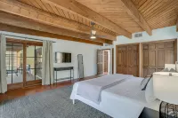 Casa Cascada - 6 BR - Game Room - Huge Pool - Sleeps 21! - Private Pools