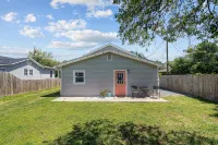 The Coral Door. 2 Bdrm 1 Bath Unit. Sleeps 5. Linens Included! - 2-Star