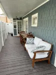 Craftsman house 500 yards to beach and short walk to many restaurants - 5-Star