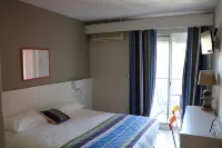 Hotel Méditerranée - parking