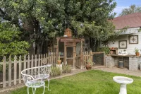 The Hen House: Enchanted Casita Near Downtown Phoenix - Bungalows