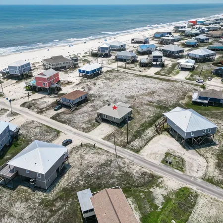 Gulf Front!! 2 Master Suites- Steps Away from the Beach!!