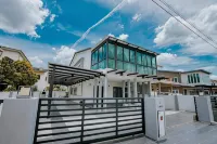 Ipoh Mansion House 21 by Verve (14pax) EECH74 -  Ferienhäuser