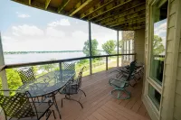 Lake Front Condo on East Lake Okoboji in Bridges Bay Resort. - Wi-Fi