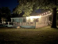 Modern Downtown Lake Geneva Charm Sleeps 8 - 3-Star