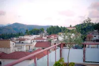 Neda Hotel - غرفة مطلة على الجبل