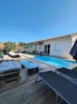 Maison Paisible Dans les Hauteurs de Millau - Swimmingpools
