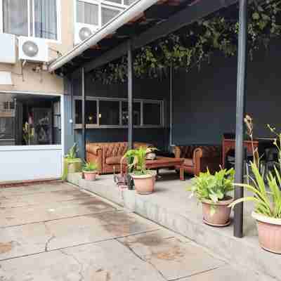 The Quiet Corner Guest House Hotel Exterior