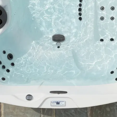 New Kitchen! ‖ Hot Tub Coming August 7th! ‖ 2 Mins to Slopes ‖ Paved Road Access