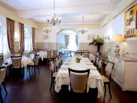 Logis Hotel Restaurant Nougier - parking