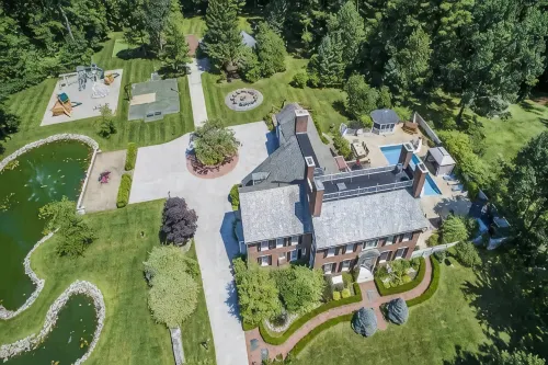 Luxury Mansion Retreat near Lake George and Saratoga - Swimmingpools