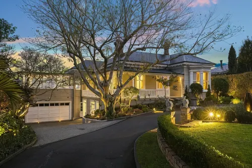 Epic Remuera Retrea - Private Pools