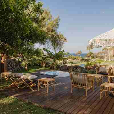 11 Holiday Homes Hotel Exterior