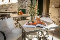 Theatre Luxury Rooms - سرير ووجبة إفطار