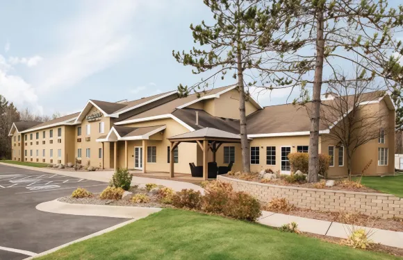 麗笙明尼蘇達州大大急流城鄉村套房酒店