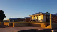 Kernow - Minimum Age 18 Hotels in Charters Towers