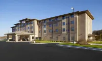 Hawthorn Suites by Wyndham Wheeling at the Highlands Hotels near Wheeling Island Stadium