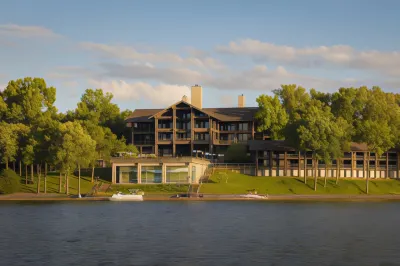 Lake Barkley State Resort Park Hotels in Cadiz