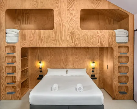 Eklo Hotels Bordeaux City Center Bastide Hoteles en Burdeos