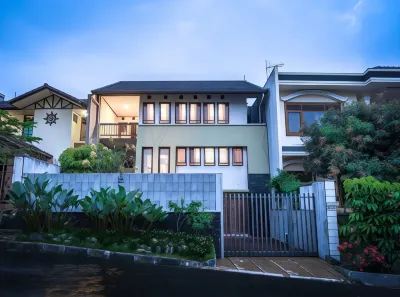 Ayre House Hotel dekat Pasar Minggu Ds. Tanimulya