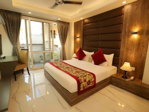 Hotel Keshav Residency Near the Medicity Gurgaon