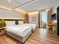 法蘭克福埃施伯恩H+旅館 鄰近教堂广场的酒店