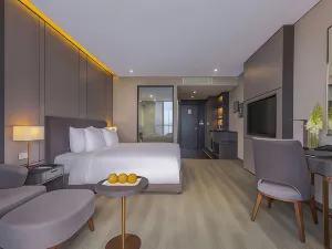 Le Sands Oceanfront Danang Hotel