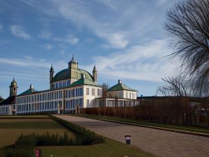 Fredensborg Vandrerhjem, I Kongens Baghave